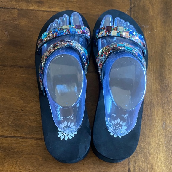 Yellow box Colorful Beaded Women's Sandals - Picture 4 of 9